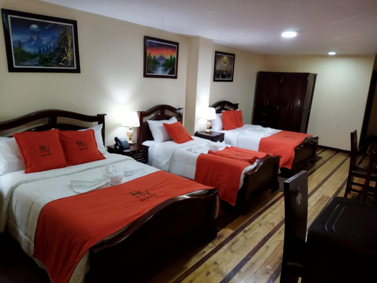 Hotel Velanez Suite Riobamba Exterior photo